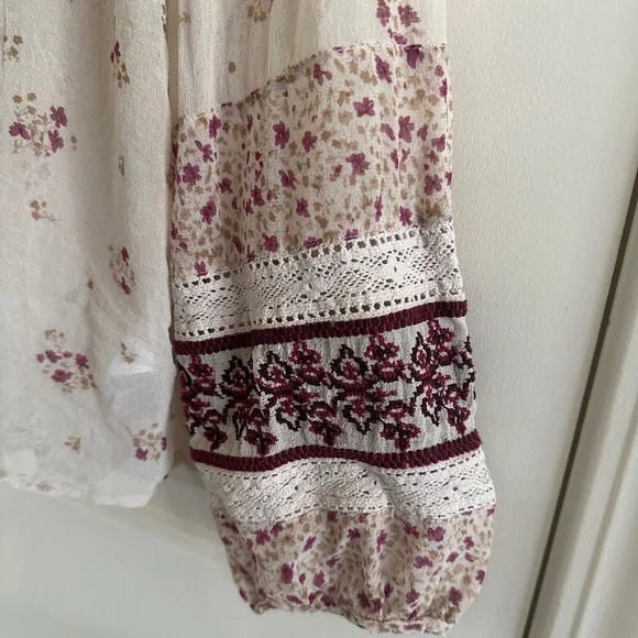 Joie Joleta 100% Silk, Floral Print Embroidered Lace Trim Blouse / Top XS - Picture 10 of 11